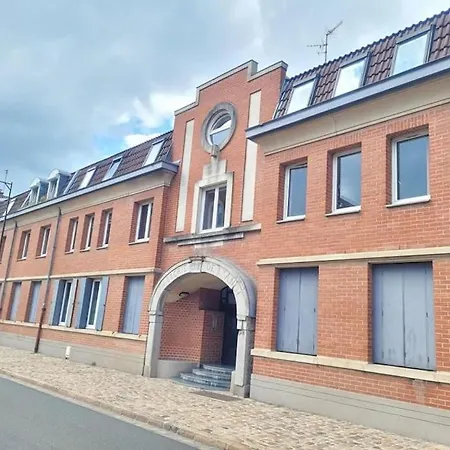 De 90m² Situe Dans Le Vieux-lille. Apartment