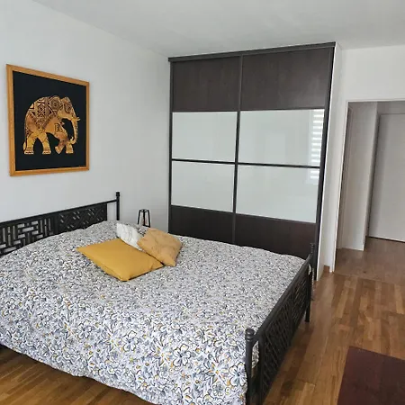 De 90m² Situe Dans Le Vieux-lille. Апартаменты