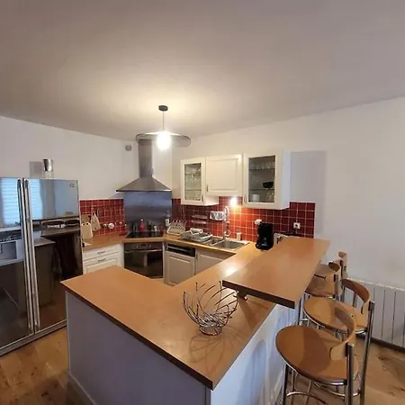 Διαμέρισμα De 90m² Situe Dans Le Vieux-lille.